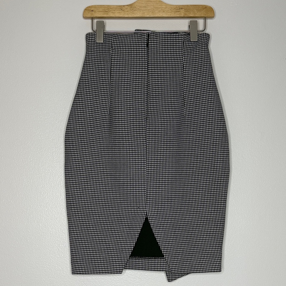 H&M Black and White Houndstooth Skirt - Picture 4 of 8